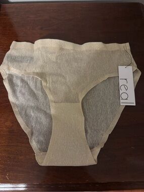 Real Women's Seamless Gold Shimmer Panties